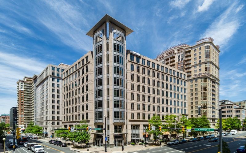 4075 Wilson Blvd, Arlington Image 14