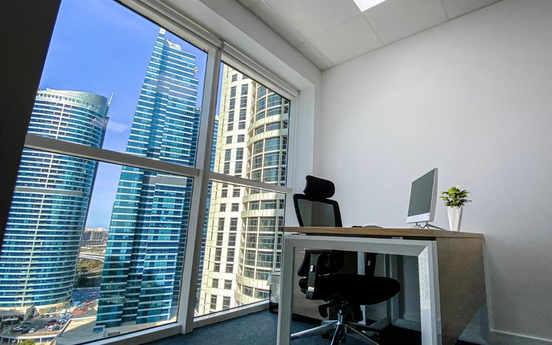 Cluster Y Swiss Tower - Jumeirah Lake Towers, Dubai Image 3