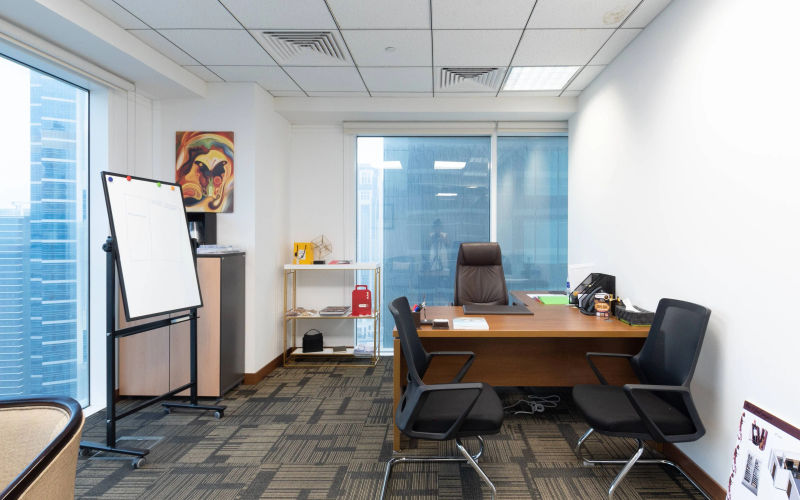 Single Business Tower - Business Bay, Dubai Image 7