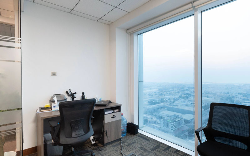 Single Business Tower - Business Bay, Dubai Image 5