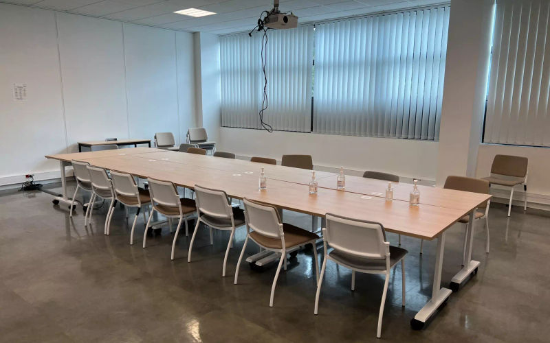 1 Sq Benjamin Franklin, Montigny-le-bretonneux Image 3