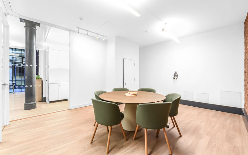 5 Ireland Yard, London Image 2