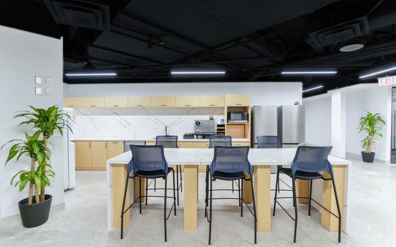 5700 Yonge Street, Toronto Image 12