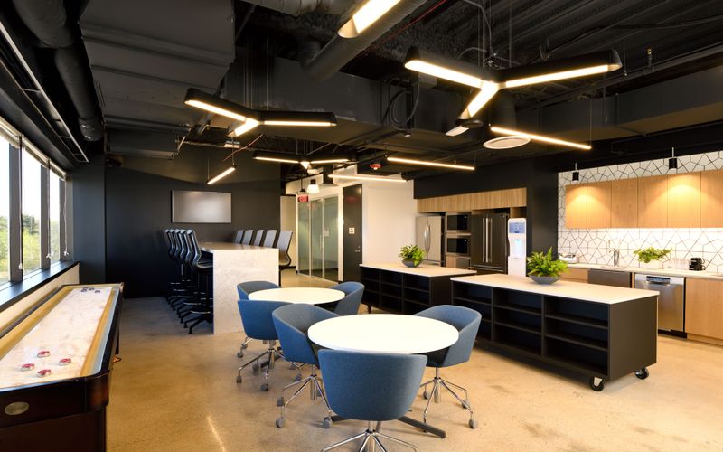 570 Lake Cook Road, Deerfield Image 15