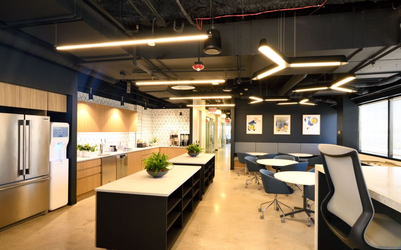 570 Lake Cook Road, Deerfield Image 4