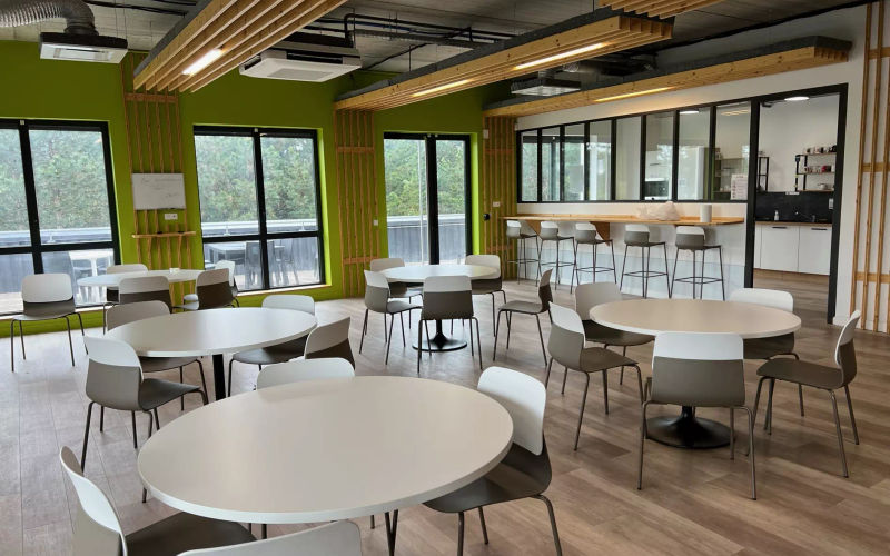 1 Rue Jacqueline Auriol, Guyancourt Image 2