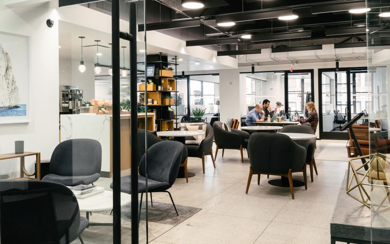 215 Park Avenue South, New York Image 2