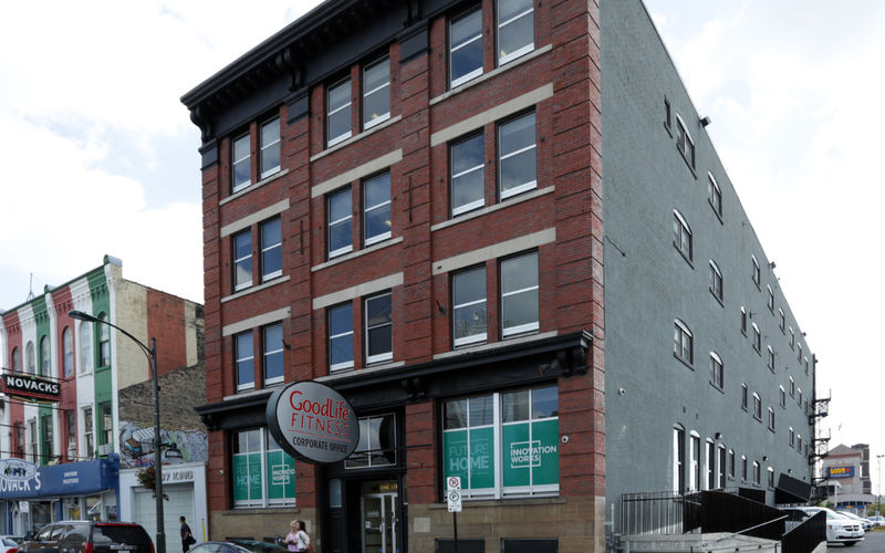 201 Queens Ave, London Image 1