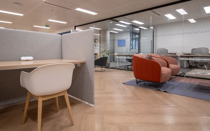 245 Hammersmith Rd, London Image 1