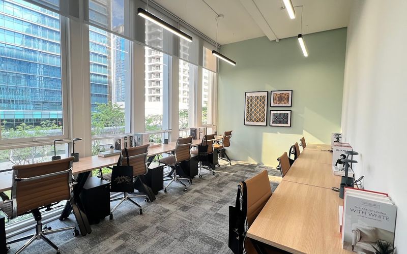 Phloen Chit Road Lumphini, Bangkok Image 6