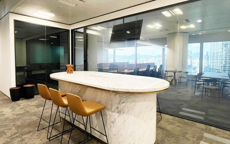 2 Queen's Road Central, Central Image 10