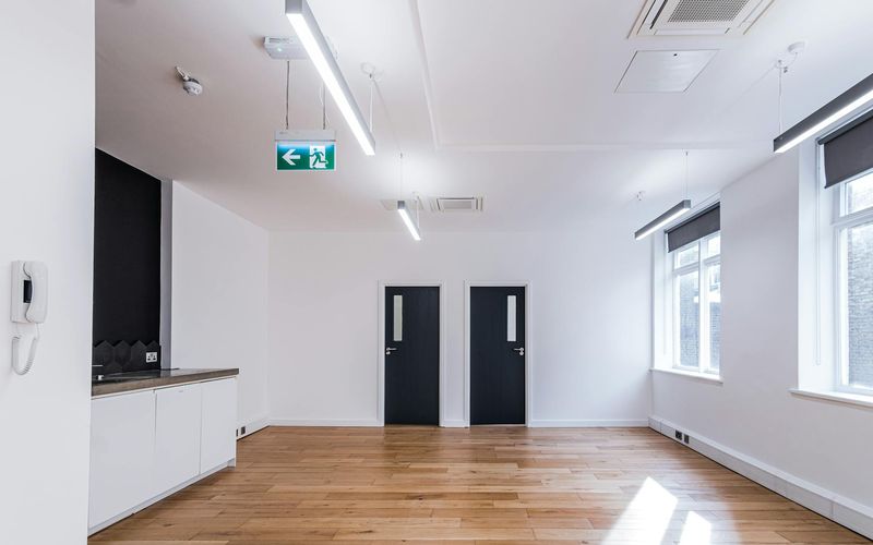 23 Clerkenwell Close, Clerkenwell Image 7