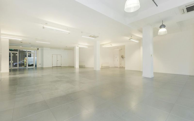 144 Central St, London Image 4