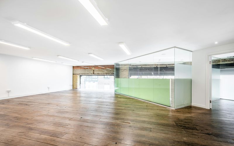 35 Artillery Lane, Spitalfields Image 2