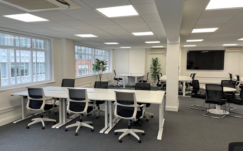 351 Oxford St, London Image 1