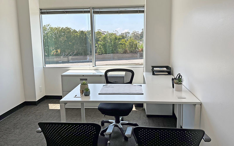 500 S Sepulveda Blvd, Los Angeles Image 1