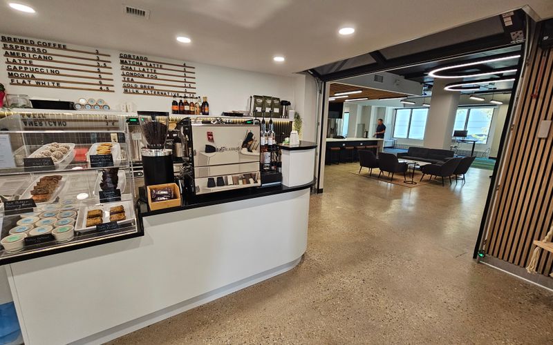 185 Carlton St, Winnipeg Image 8