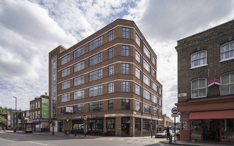 18-26 Essex Rd, London Image 7