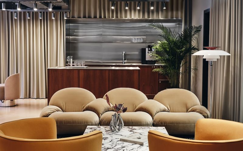 19 Langham Street, Marylebone Image 1