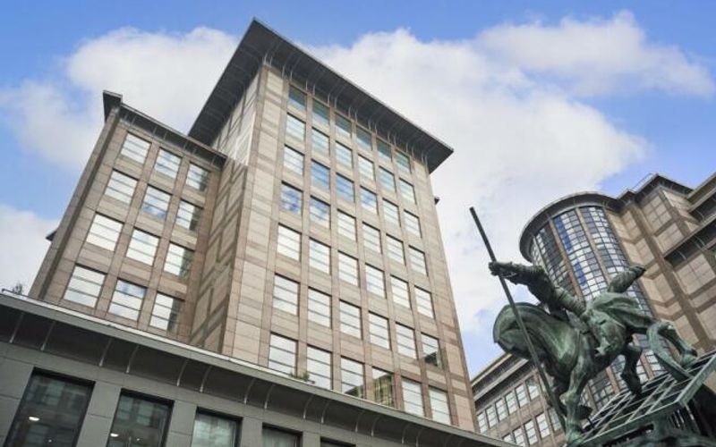 3 Dorset Rise, London Image 5