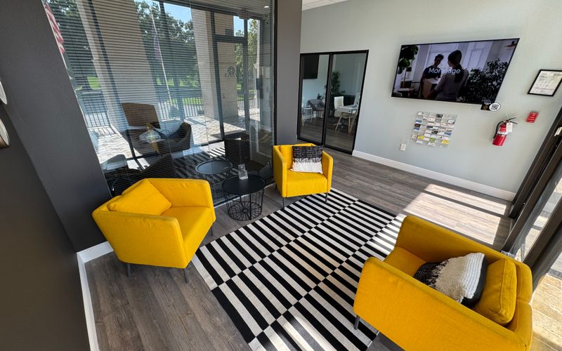 2121 South Hiawassee Road, Orlando Image 1