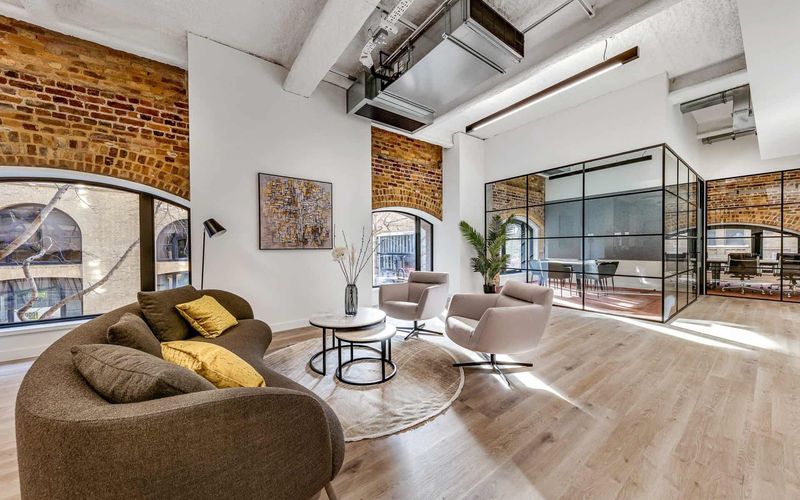 6 Hay's Lane, London Image 1