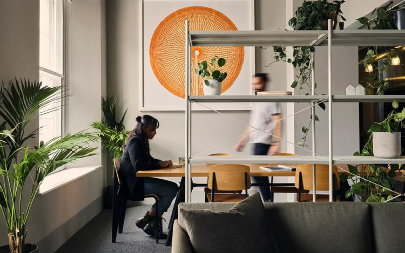 19 Eastbourne Terrace, Paddington Image 2