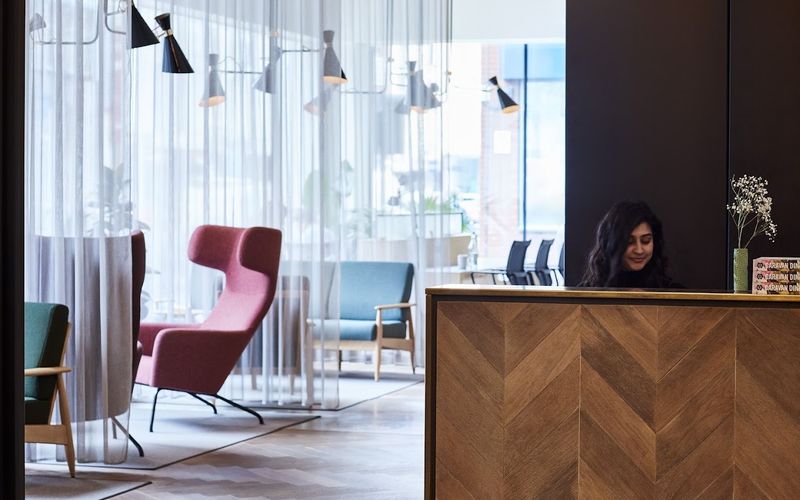 201 Borough High Street, London Image 1