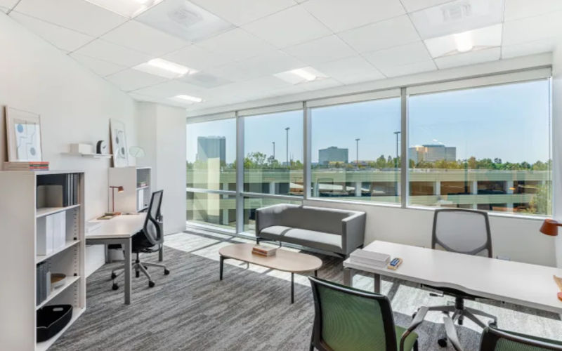 50 Catoctin Cir Ne, Leesburg Image 1