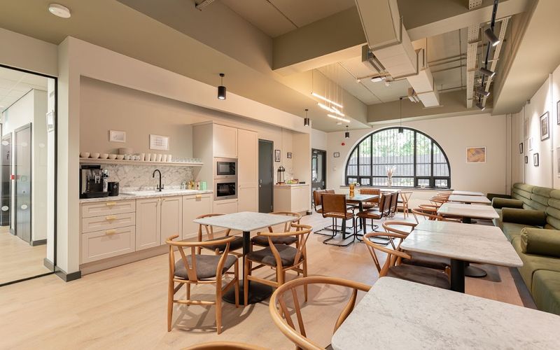 33-34 Winckley Square, Preston Image 11