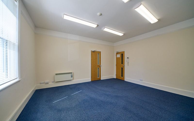 Station Hill, Chippenham Image 4