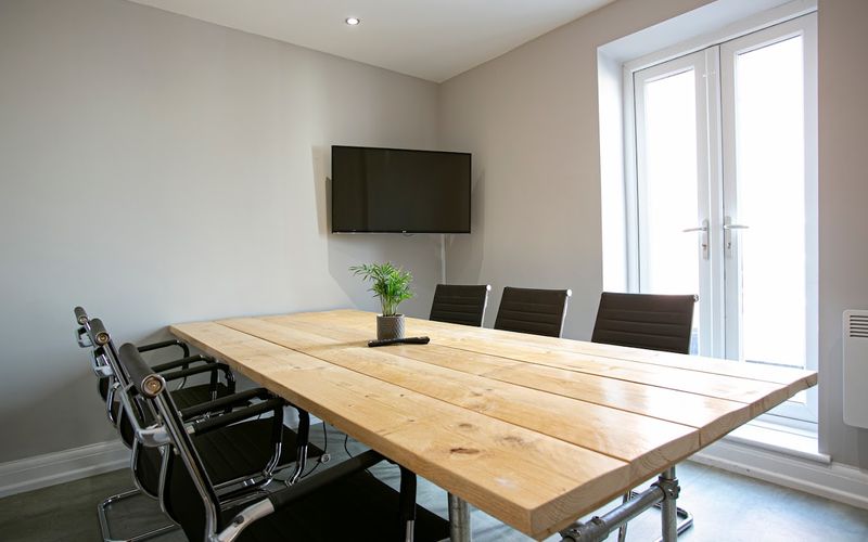 27 Market Street, Hoylake Image 2