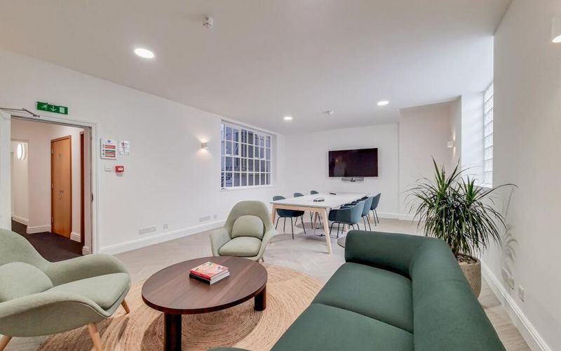 3 Fitzhardinge Street, London Image 4