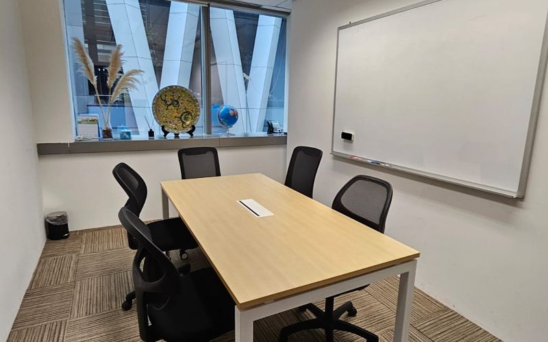 112 Robinson Road, City Image 1