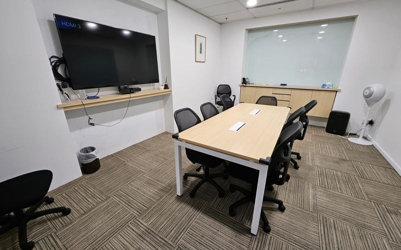 112 Robinson Road, City Image 6