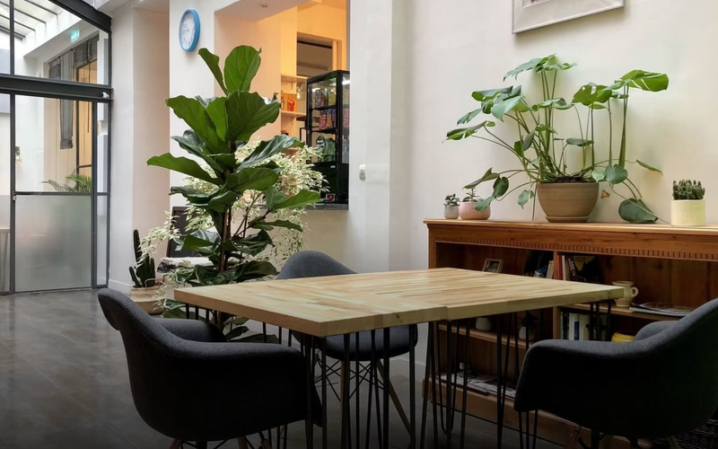 48 Rue Joseph De Maistre, Paris Image 2