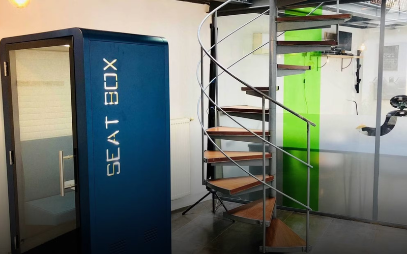 48 Rue Joseph De Maistre, Paris Image 3