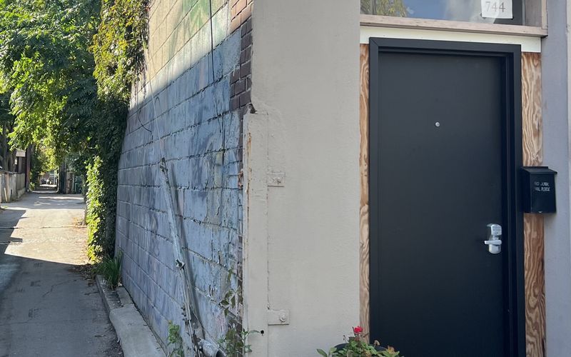 744 Shaw Street, Toronto Image 5