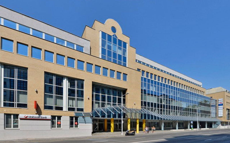 48-66 Lajos Utca, Budapest Image 10