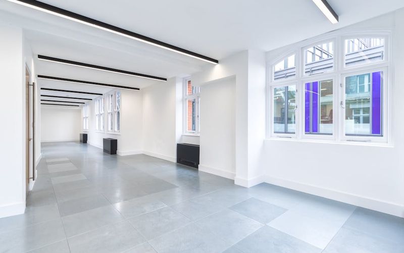 150 Fleet Street, Midtown Image 1