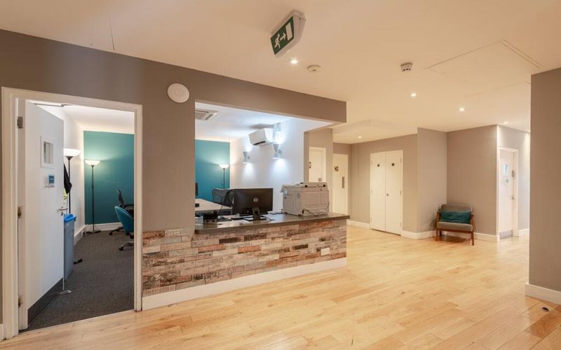 36-37 Dean Street, London Image 9