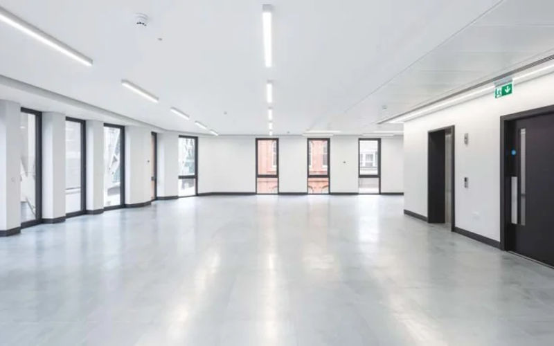 76 Cannon St, London Image 1