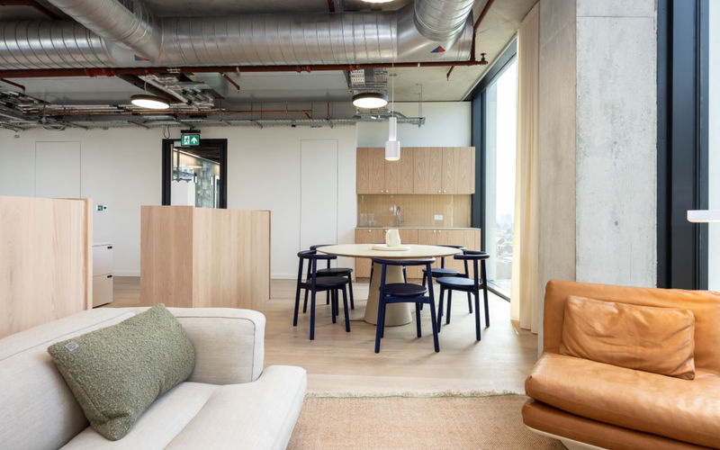 Blossom St, London Image 1