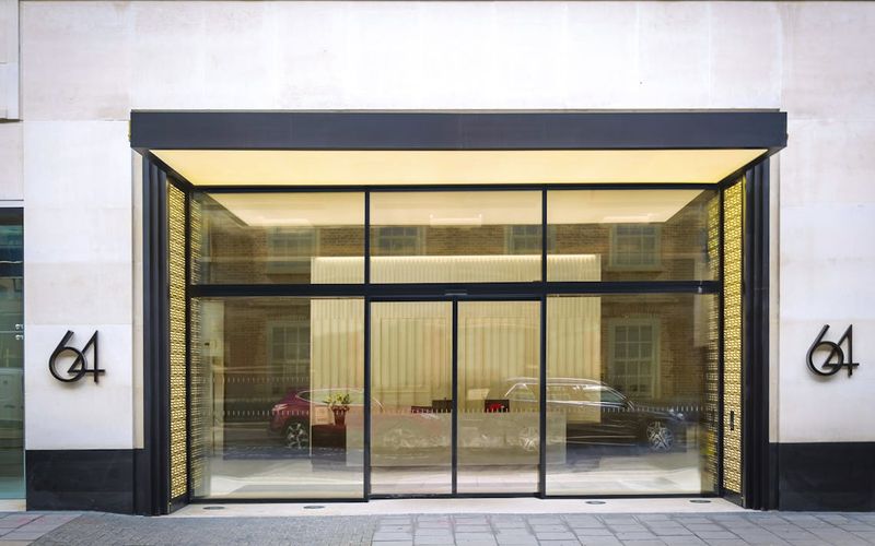 64 North Row, Mayfair Image 9