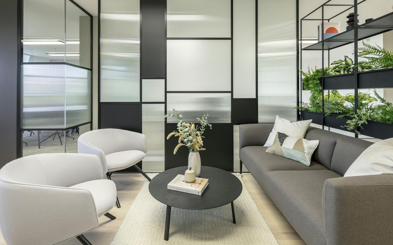 24 St James's Square, London Image 13