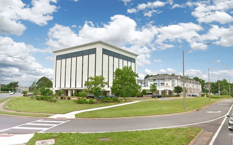 1300 Diamond Springs Road, Virginia Beach Image 12