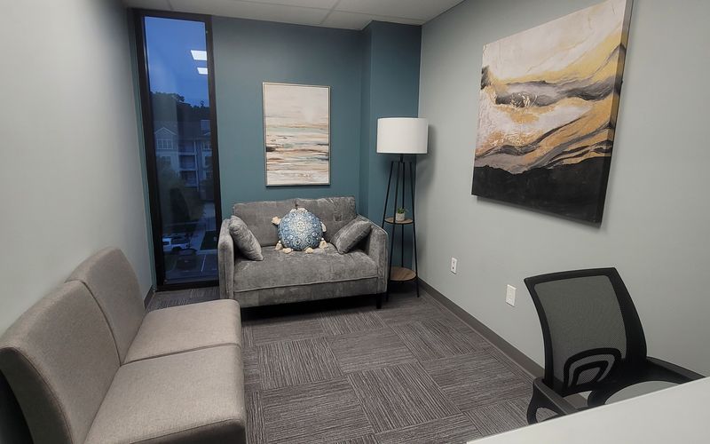 1300 Diamond Springs Road, Virginia Beach Image 5