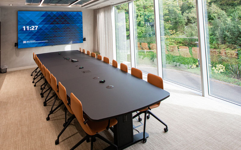 Wellington Way, Surrey Image 7