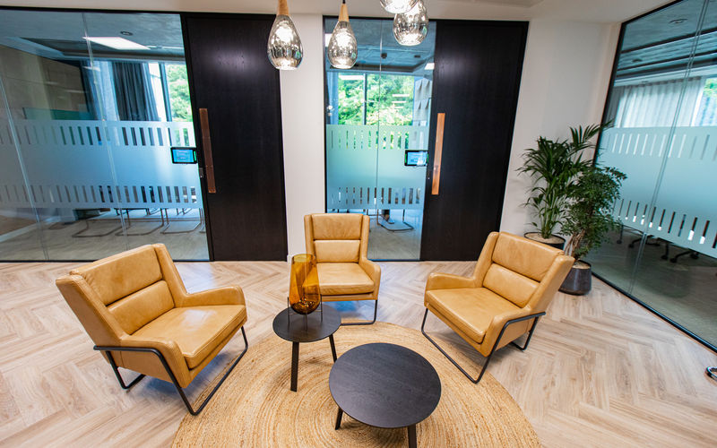 Wellington Way, Surrey Image 10