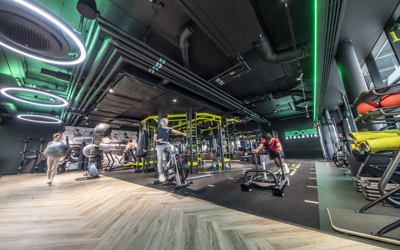 Wellington Way, Surrey Image 7